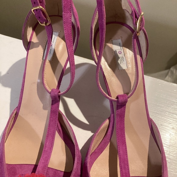 NEW TO BE Fuchsia suede shoe strap small heel carnation Toe Made in Spain Buckle - Picture 6 of 9